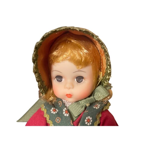 Vintage Madame Alexander Denmark World Doll Original Box Red Green Estate 8" - Picture 2 of 4